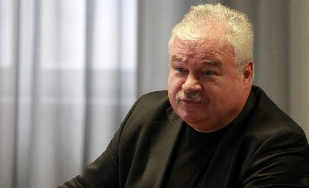 Сомнения Плющева по Авангарду