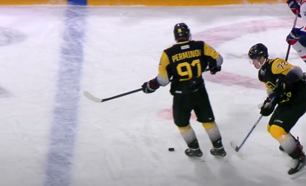 Алмаз крупно обыграл Крылья Советов на своём льду