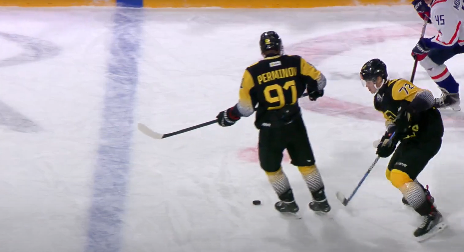 Алмаз крупно обыграл Крылья Советов на своём льду