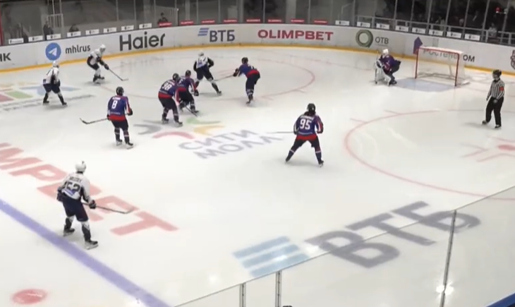 Динамо СПб вырвало победу у Сахалинских Акул