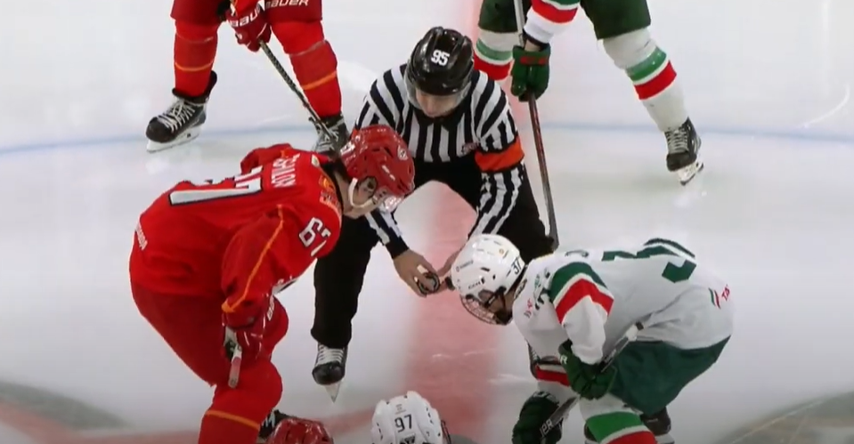 Дубль Сахапова помог Ирбису обыграть Авто