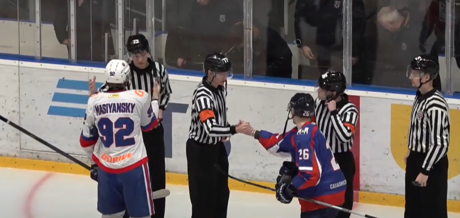 Дубль Плехова принёс «Сахалинским Акулам» победу